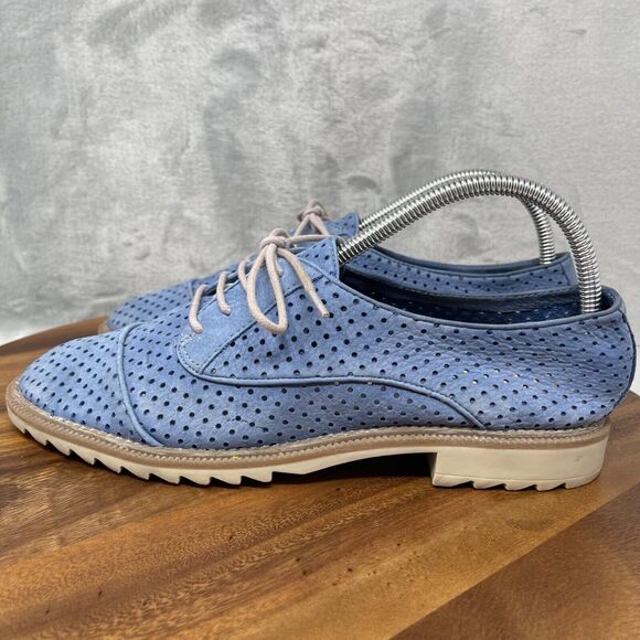 Clarks Somerset Oxford Womens 9.5 M Baby Blue Perforated Leather Nubuck Shoes - Picture 9 of 16